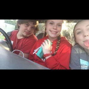 Meet your Posher, Mckenzie